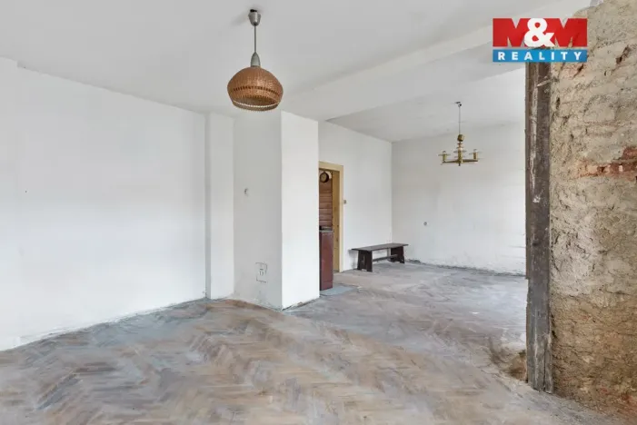 Prodej bytu 2+1, Hejnice, 72 m2