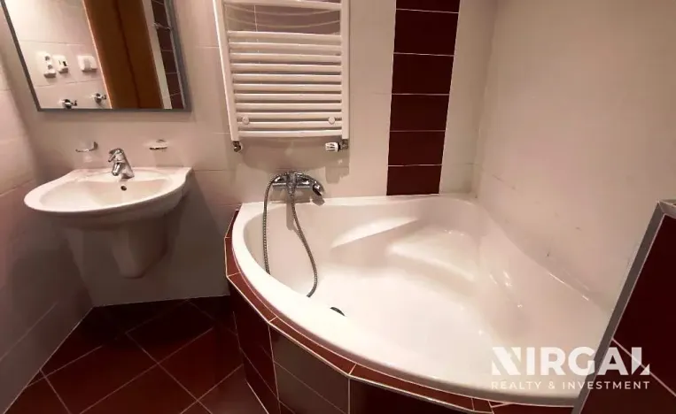 Pronájem bytu 2+kk, Praha - Záběhlice, Mattioliho, 65 m2