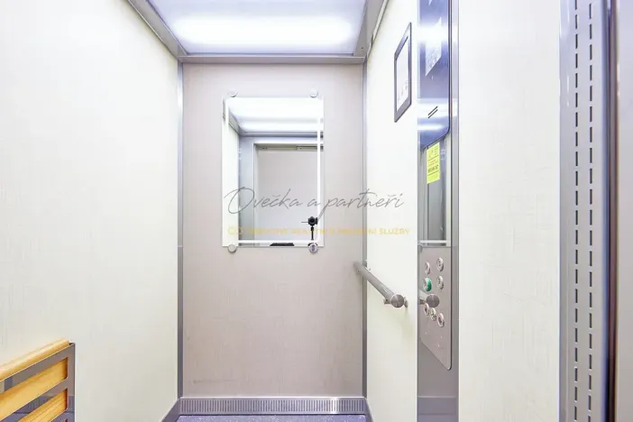 Prodej bytu 1+kk, Černá v Pošumaví, 33 m2