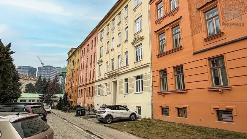 Prodej bytu 2+1, Brno, Zborovská, 65 m2