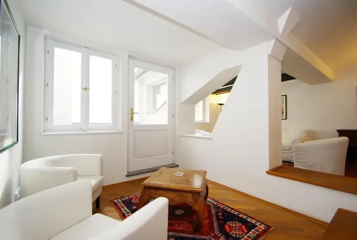 Pronájem bytu 3+kk, Praha - Nové Město, Odborů, 96 m2