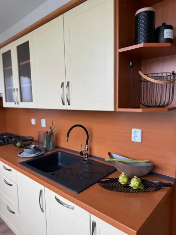 Prodej bytu 3+1, Ostrava, Tarnavova, 70 m2