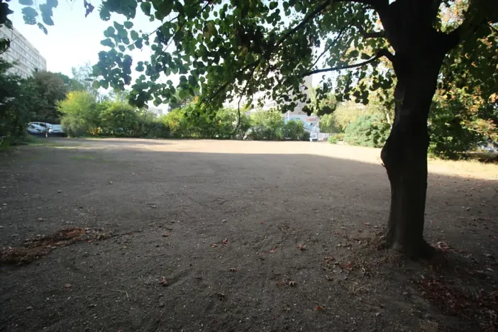 Prodej komerčního pozemku, Praha - Krč, Tajovského, 2300 m2