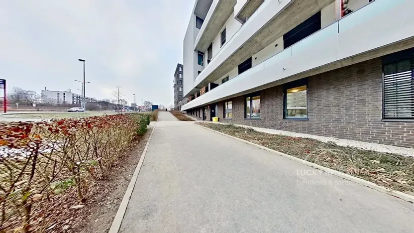 Pronájem bytu 1+kk, Praha - Hlubočepy, Wassermannova, 34 m2