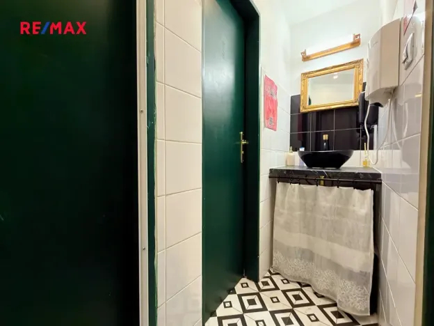 Pronájem kanceláře, Praha - Bubeneč, Šmeralova, 41 m2