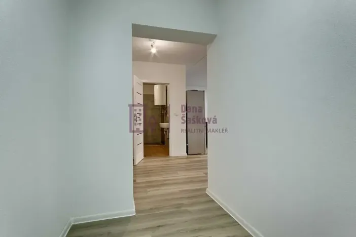 Pronájem bytu 2+kk, Jindřichův Hradec, nám. Míru, 58 m2
