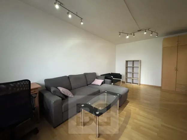 Pronájem bytu 1+1, Brno, Teyschlova, 41 m2