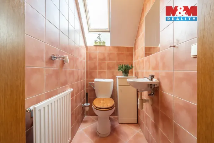 Prodej rodinného domu, Benecko, 224 m2