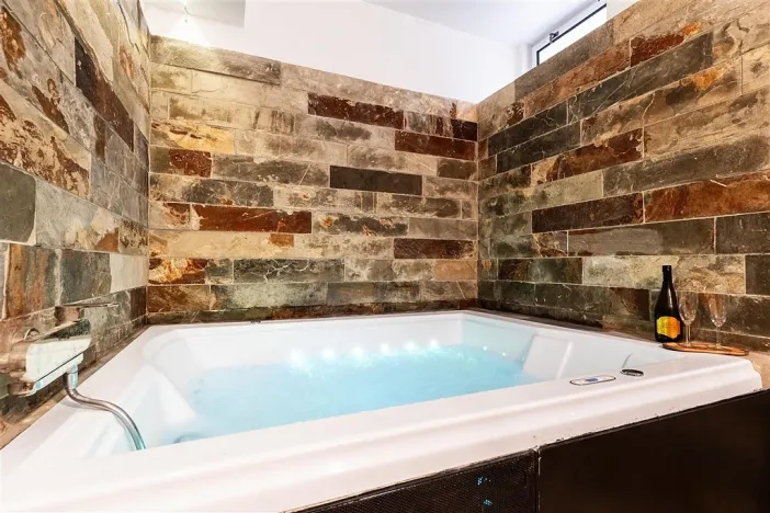 Prodej bytu 2+kk, Praha, Českomalínská, 54 m2