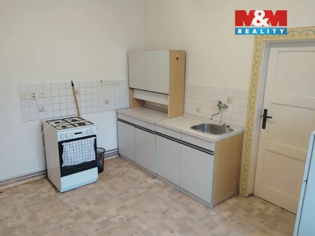 Pronájem bytu 1+1, Benešov, Husova, 52 m2