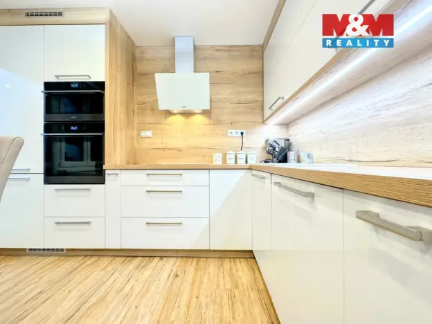 Prodej bytu 3+1, Ostrava - Zábřeh, Petruškova, 70 m2