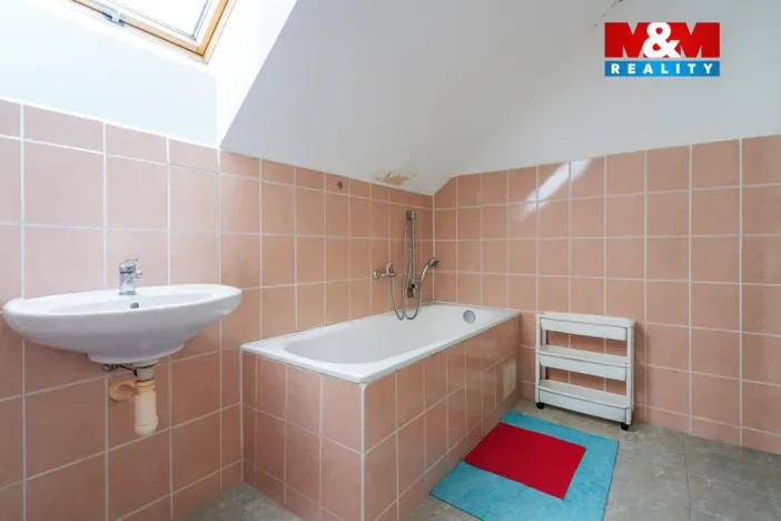 Prodej bytu 4+1, České Velenice, třída Čsl. legií, 121 m2