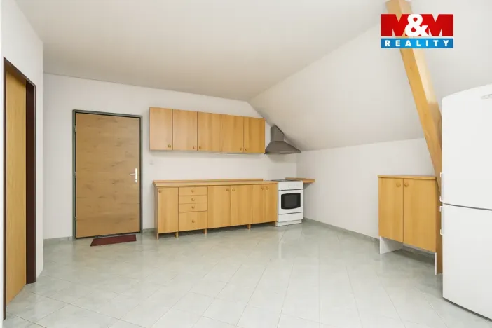 Prodej bytu 4+1, České Velenice, třída Čsl. legií, 121 m2