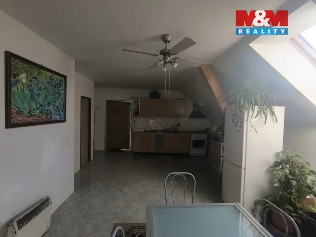 Prodej bytu 4+1, České Velenice, třída Čsl. legií, 121 m2