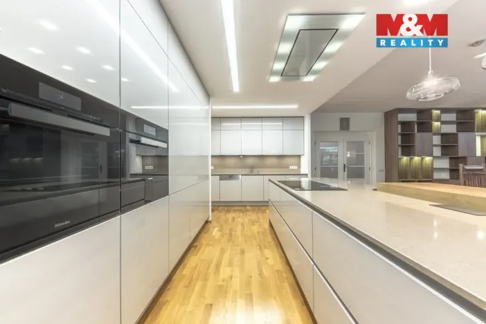 Prodej bytu 4+kk, Praha - Břevnov, Šlikova, 217 m2