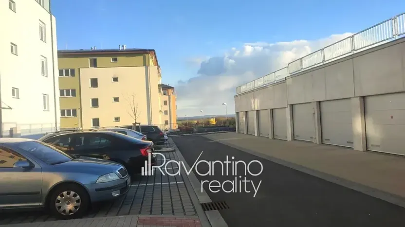 Pronájem garáže, Šlapanice, Brněnská Pole, 18 m2