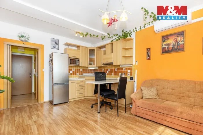 Prodej bytu 2+kk, Pardubice - Svítkov, Dubová, 51 m2