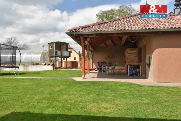 Prodej výrobních prostor, Spálov, 1200 m2