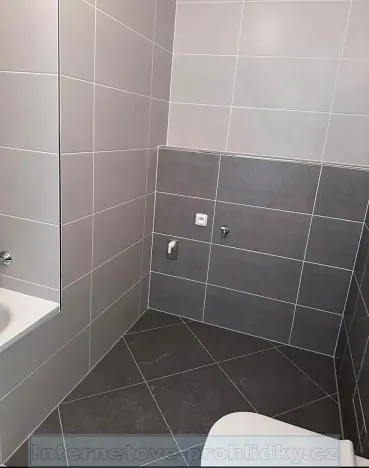 Pronájem bytu 2+kk, Praha - Štěrboholy, Rathouského, 48 m2