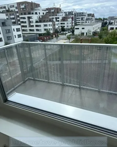 Pronájem bytu 2+kk, Praha - Štěrboholy, Rathouského, 48 m2