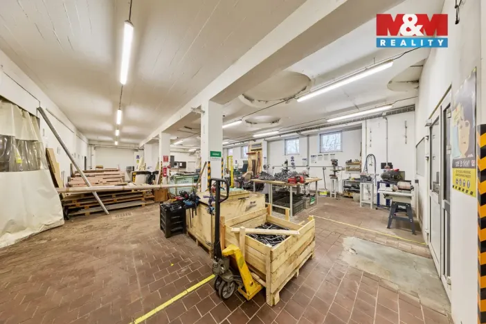 Prodej výrobních prostor, Trutnov - Horní Staré Město, 1667 m2