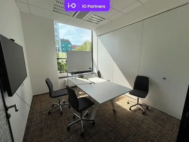 Pronájem kanceláře, Praha - Karlín, Rohanské nábřeží, 466 m2