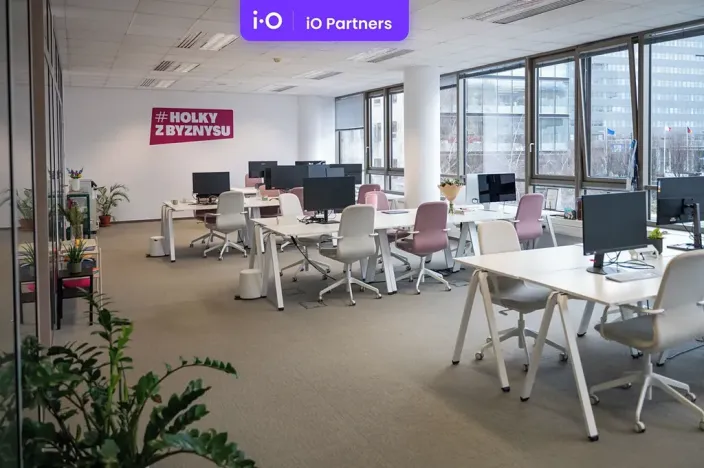 Pronájem kanceláře, Praha - Karlín, Sokolovská, 311 m2