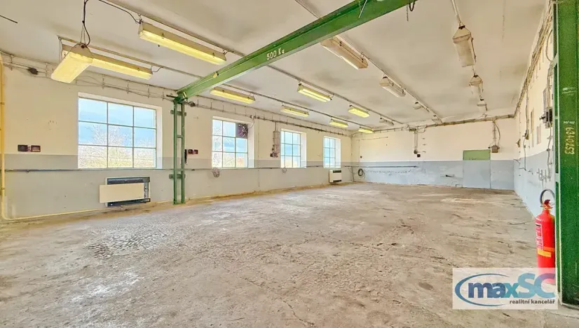 Pronájem skladu, Moravany, 533 m2