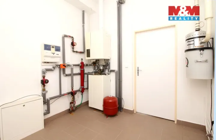 Prodej kanceláře, Hradec Králové - Slezské Předměstí, Vážní, 290 m2