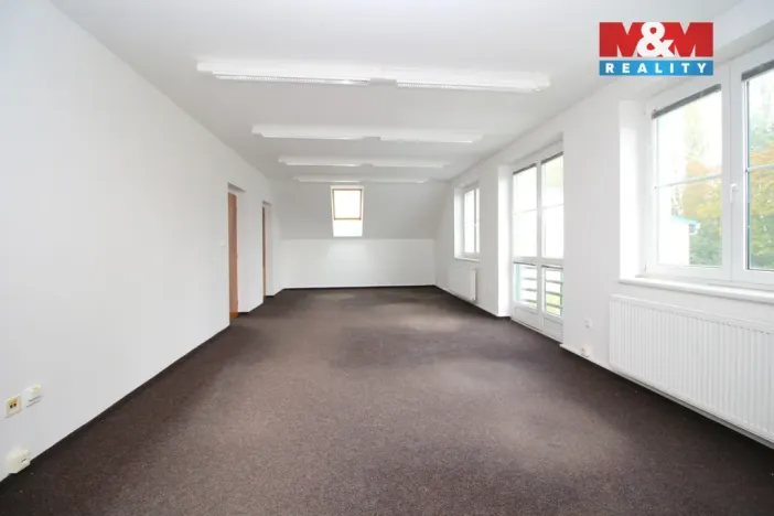 Prodej kanceláře, Hradec Králové - Slezské Předměstí, Vážní, 290 m2