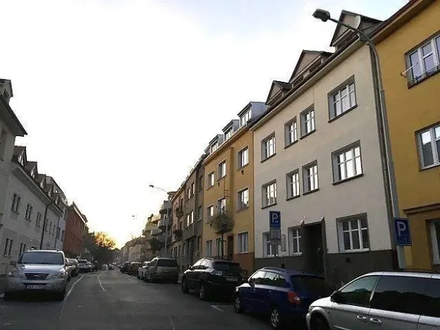 Pronájem bytu 1+kk, Praha - Břevnov, Šlikova, 29 m2