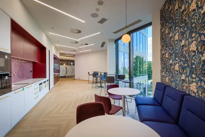 Pronájem kanceláře, Praha - Michle, Želetavská, 1000 m2