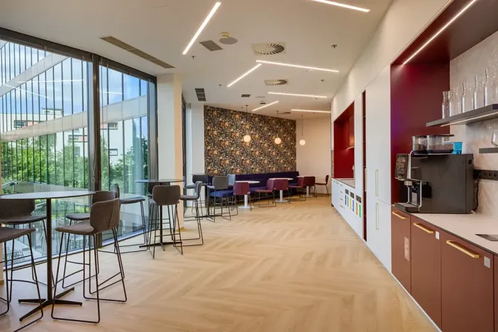 Pronájem kanceláře, Praha - Michle, Želetavská, 1000 m2