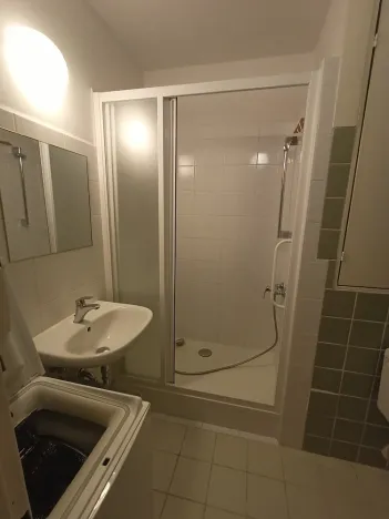 Pronájem bytu 1+kk, Praha - Modřany, Lysinská, 30 m2