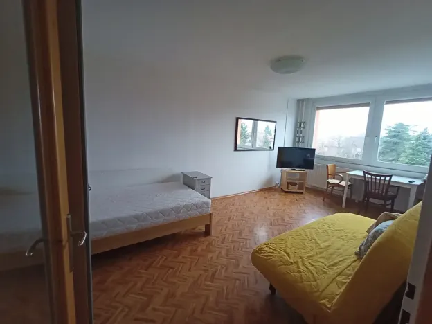 Pronájem bytu 1+kk, Praha - Modřany, Lysinská, 30 m2