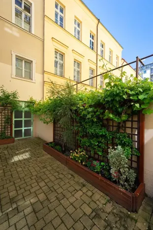 Pronájem bytu 1+kk, Praha - Žižkov, Vlkova, 25 m2