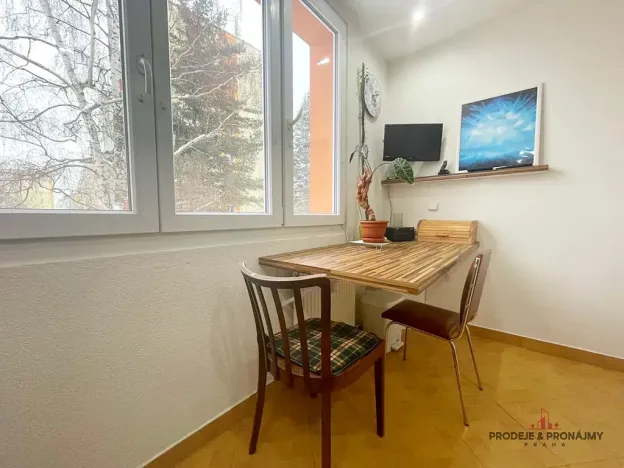 Prodej bytu 2+1, Karlovy Vary, Gagarinova, 64 m2