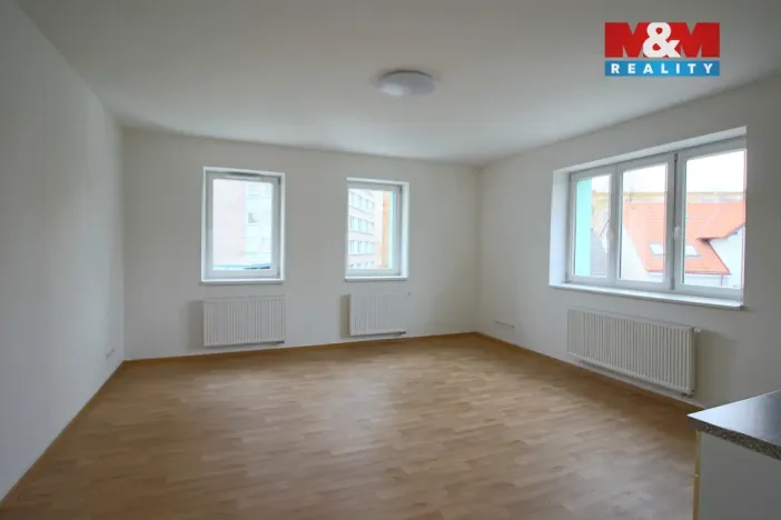 Pronájem bytu 1+kk, Hradec Králové - Slezské Předměstí, Bratří Štefanů, 37 m2