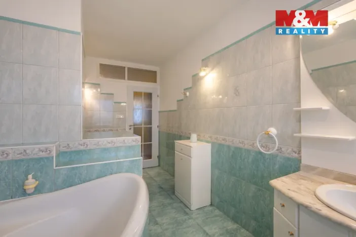 Prodej atypického bytu, Teplice - Trnovany, 83 m2