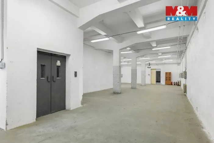 Pronájem výrobních prostor, Libušín, Důl Max, 768 m2