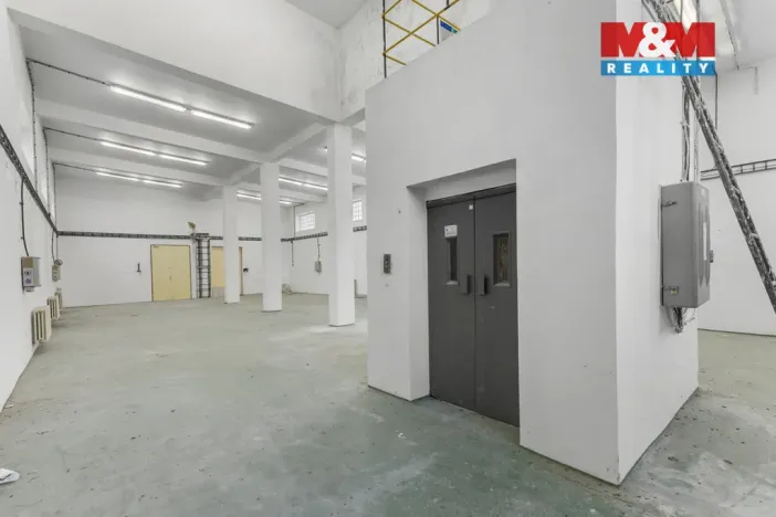 Pronájem výrobních prostor, Libušín, Důl Max, 768 m2