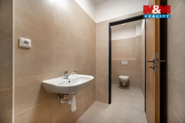 Prodej skladu, Cerekvice nad Loučnou - Pekla, 1582 m2