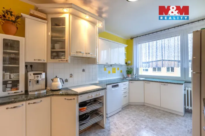 Prodej bytu 2+1, Teplice - Trnovany, V závětří, 83 m2