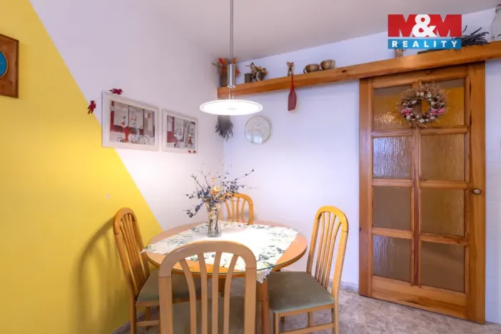 Prodej bytu 2+1, Teplice - Trnovany, V závětří, 83 m2