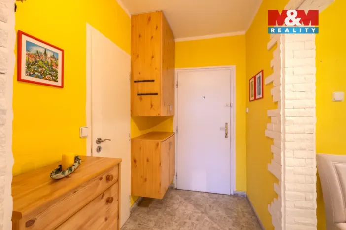 Prodej bytu 2+1, Teplice - Trnovany, V závětří, 83 m2