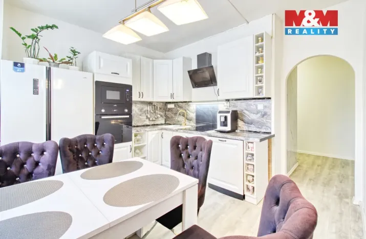 Prodej bytu 2+1, Jirkov, U Stadionu, 60 m2