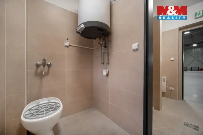 Pronájem skladu, Cerekvice nad Loučnou - Pekla, 1582 m2