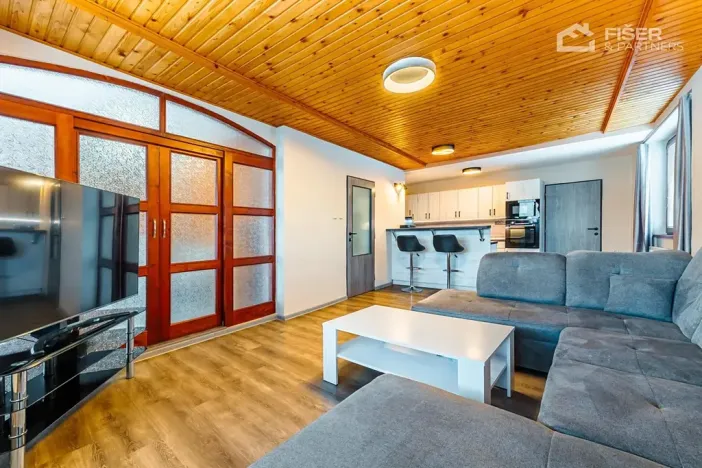 Prodej vícegeneračního domu, Halenkov, 232 m2