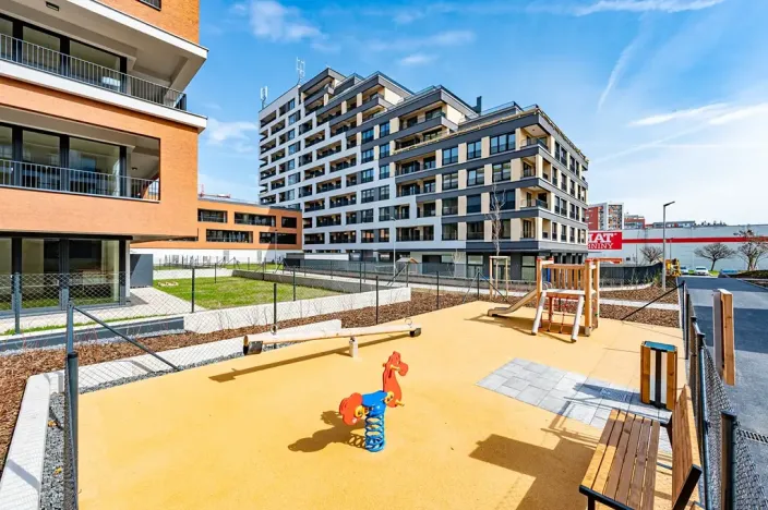 Pronájem bytu 1+kk, Praha, Poděbradská, 33 m2