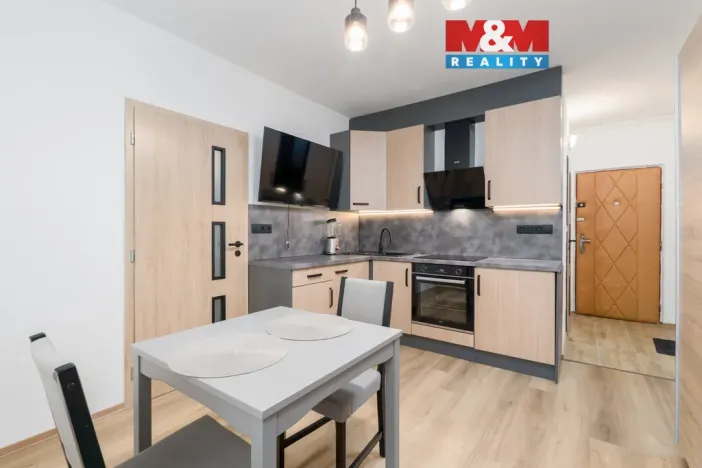 Pronájem bytu 1+1, Ústí nad Labem - Neštěmice, Seifertova, 37 m2